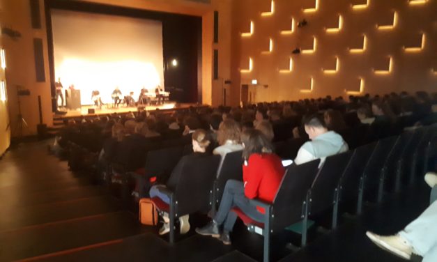 Podiumsdiskussion in der Aula